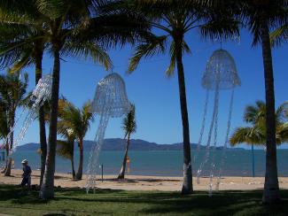 A Retribution of Rubbish, 2005. Strand Ephemera (1/3). PET plastic bottles, nylon fishing line, wire, and electrical ties, 500 x 140cm. 